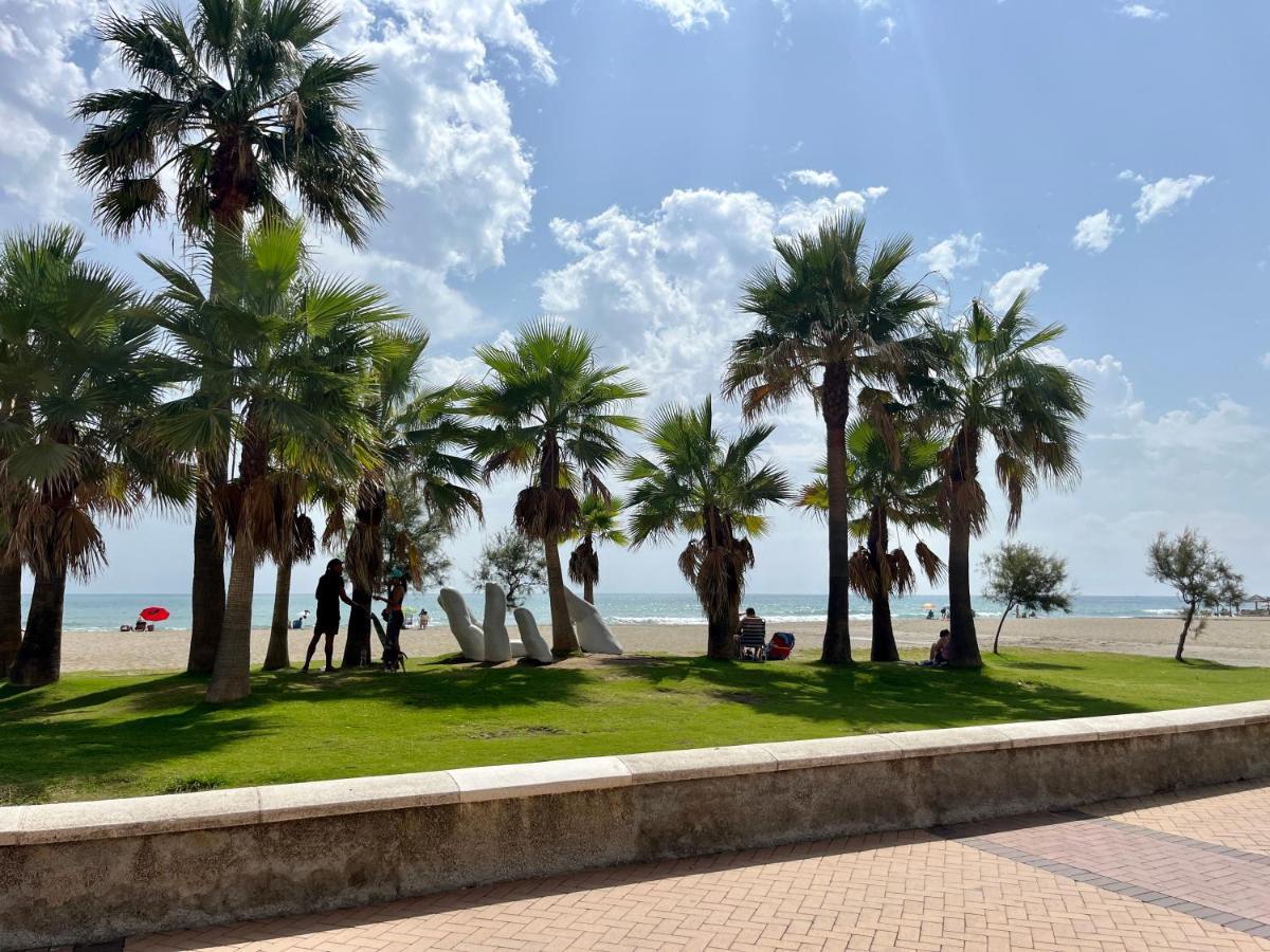 Terrace By The Sea By Gms Apartamentos Фуэнхирола Экстерьер фото